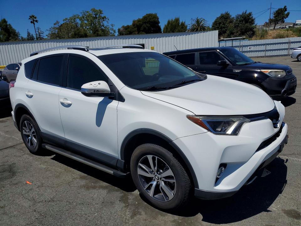 Продаж на аукціоні авто 2016 Toyota Rav4, vin: JTMWFREV7GJ084775, номер лоту: 60668746