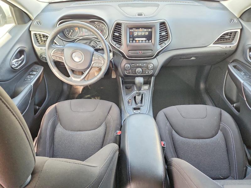 61358126 :رقم المزاد ، 1C4PJLCB5KD312787 vin ، 2019 Jeep Cherokee مزاد بيع