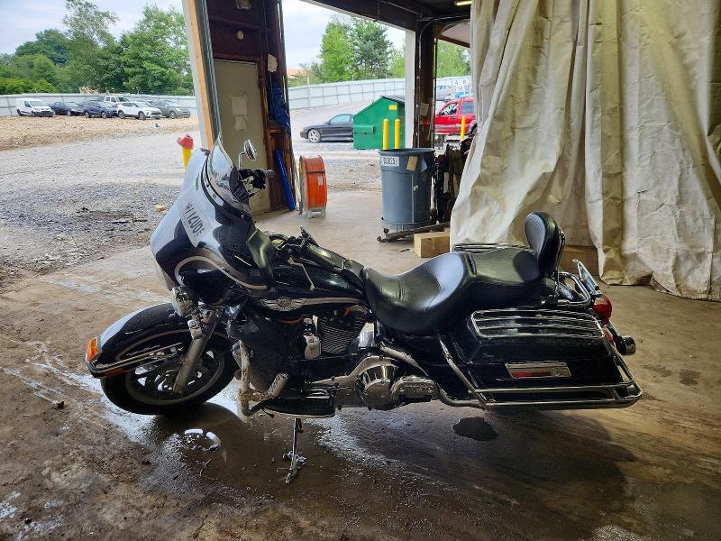 60471206 :رقم المزاد ، 1HD1FCW183Y601164 vin ، 2003 Harley-davidson Flhtcui مزاد بيع