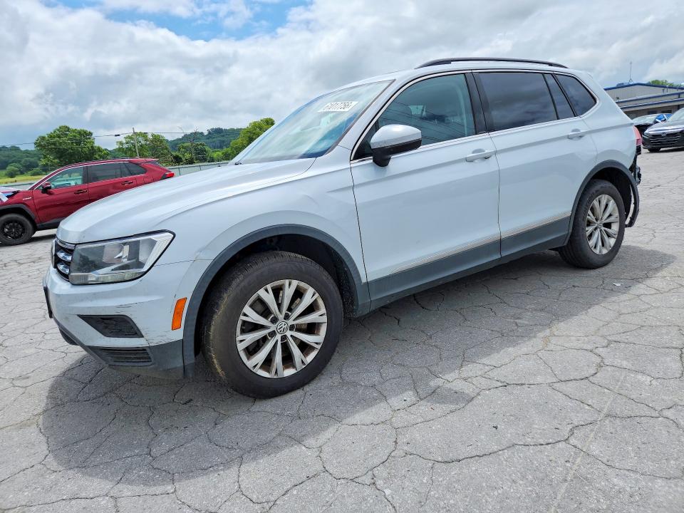 61017756 :رقم المزاد ، 3VV3B7AX4JM104681 vin ، 2018 Volkswagen Tiguan مزاد بيع