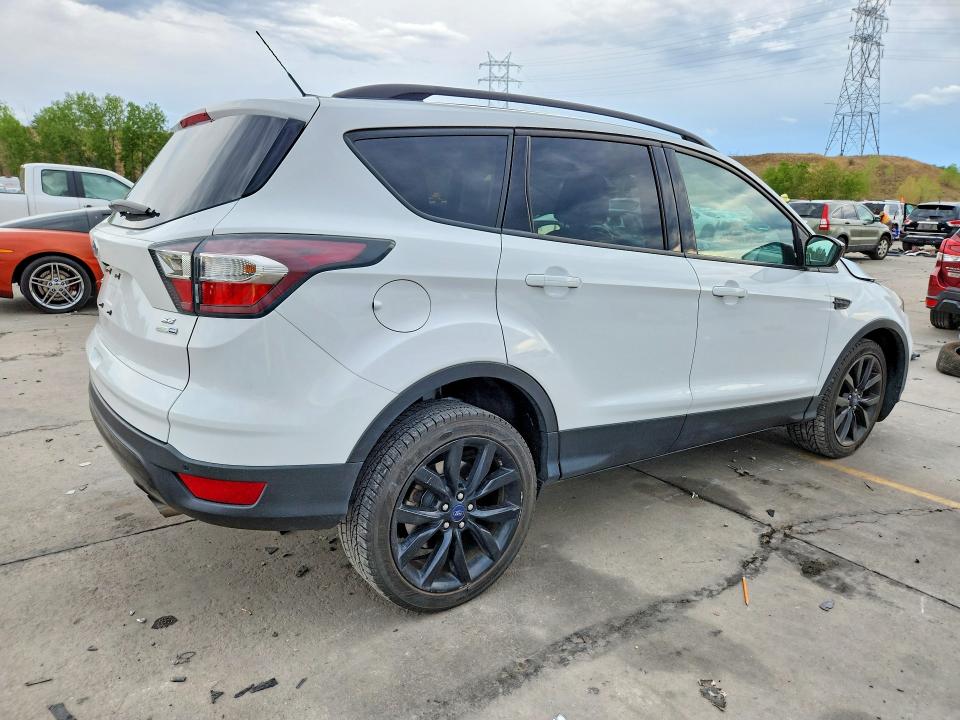 Продаж на аукціоні авто 2023 Ford Escape, vin: 1FMCU9G95HUA14406, номер лоту: 62992866