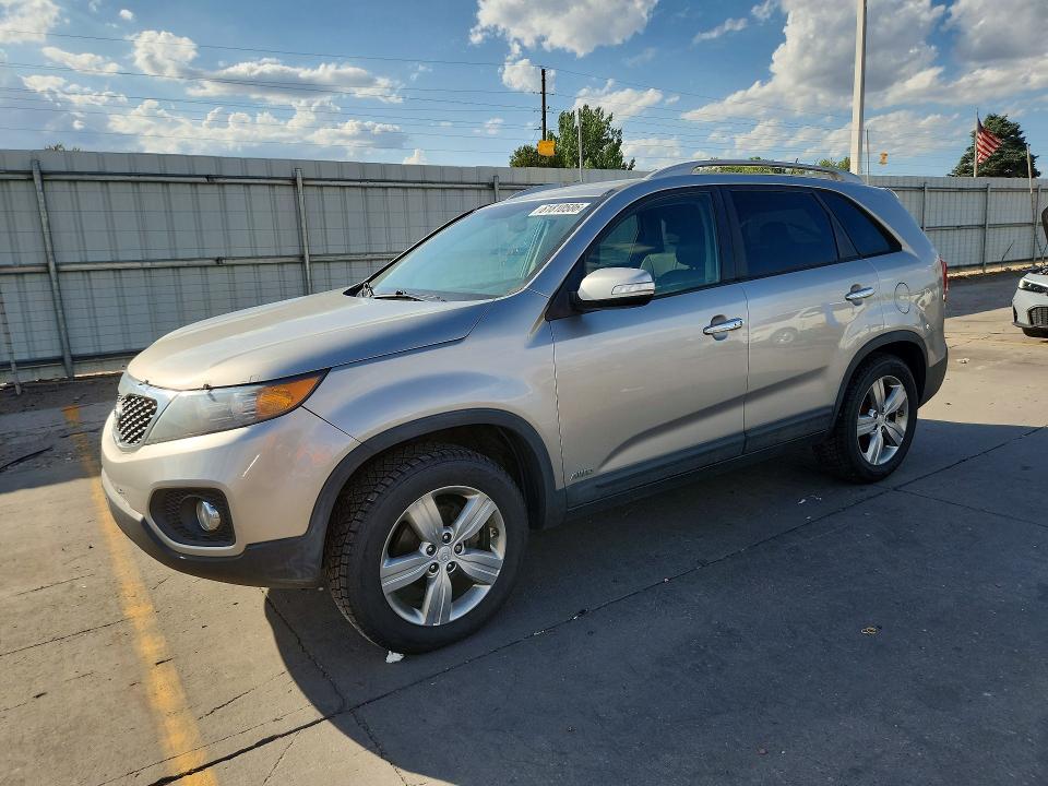 Продажа на аукционе авто 2013 Kia Sorento, vin: 5XYKUDA2XDG336985, номер лота: 61810586