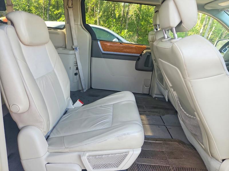 Продажа на аукционе авто 2010 Chrysler Town & Country, vin: 2A4RR6DX7AR366885, номер лота: 62301266