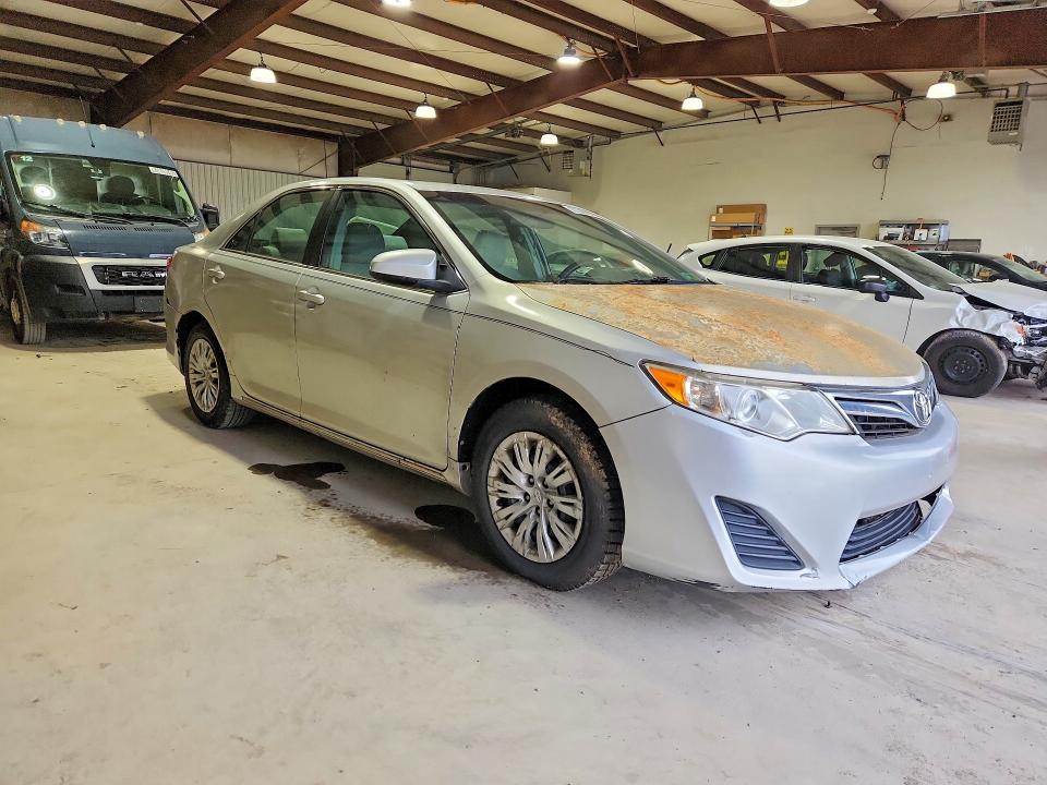 2012 Toyota Camry მანქანა იყიდება აუქციონზე, vin: 4T1BF1FK8CU026327, აუქციონის ნომერი: 57347676