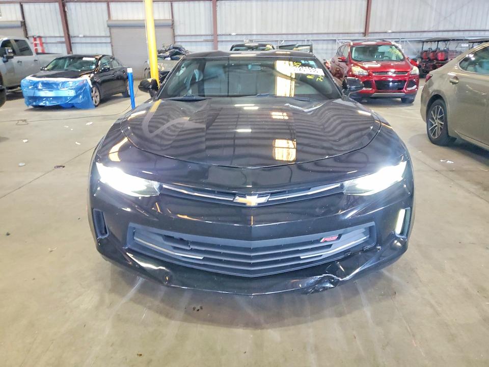 61251336 :رقم المزاد ، 1G1FD1RX2H0142228 vin ، 2017 Chevrolet Camaro مزاد بيع