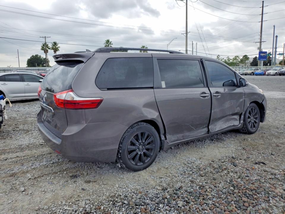 2017 Toyota Sienna მანქანა იყიდება აუქციონზე, vin: 5TDYZ3DC2HS821771, აუქციონის ნომერი: 62570666