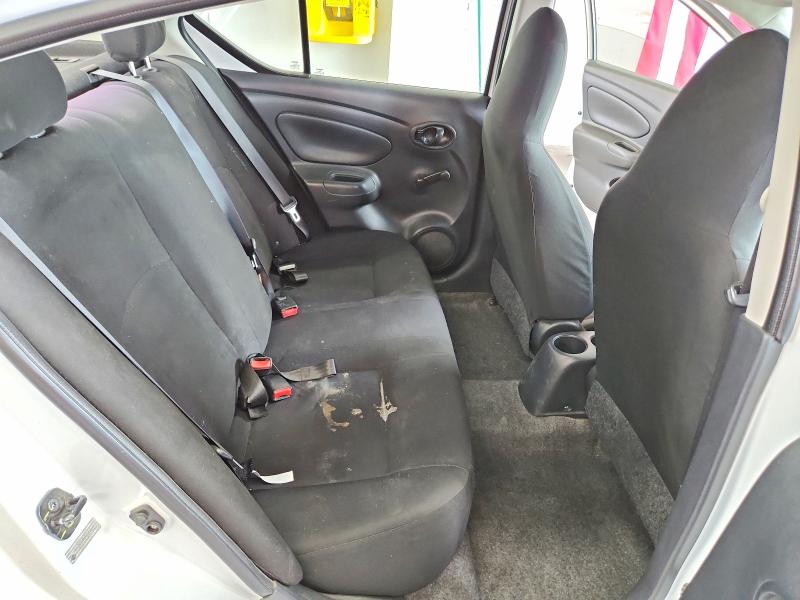 62723186 :رقم المزاد ، 3N1CN7AP4FL814802 vin ، 2015 Nissan Versa مزاد بيع