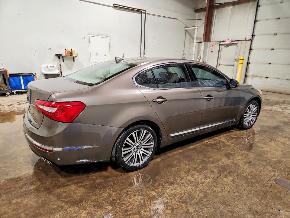 60433656 :رقم المزاد ، KNALN4D72F5169295 vin ، 2015 Kia Cadenza مزاد بيع