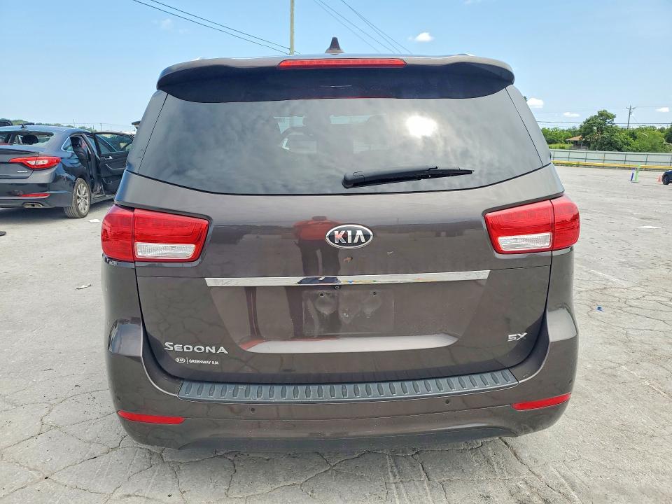 62275926 :رقم المزاد ، KNDMC5C16H6326470 vin ، 2017 Kia Sedona مزاد بيع
