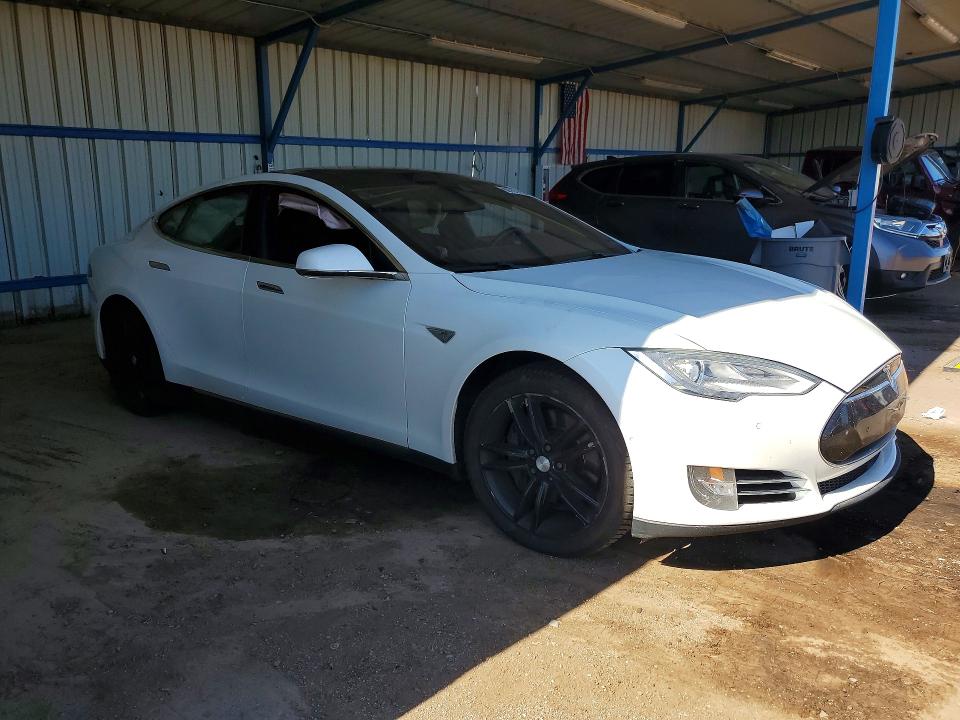 Продажа на аукционе авто 2016 Tesla Model S, vin: 5YJSA1E2XGF124696, номер лота: 60706306