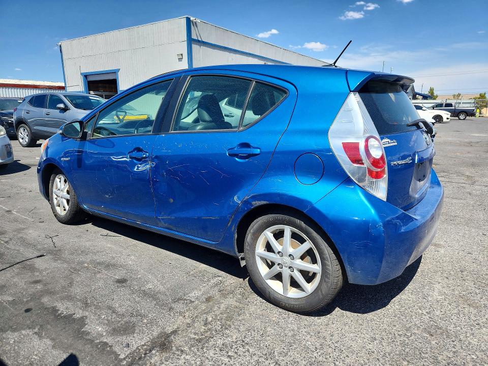 2014 Toyota Prius C მანქანა იყიდება აუქციონზე, vin: JTDKDTB35E1066826, აუქციონის ნომერი: 62971826
