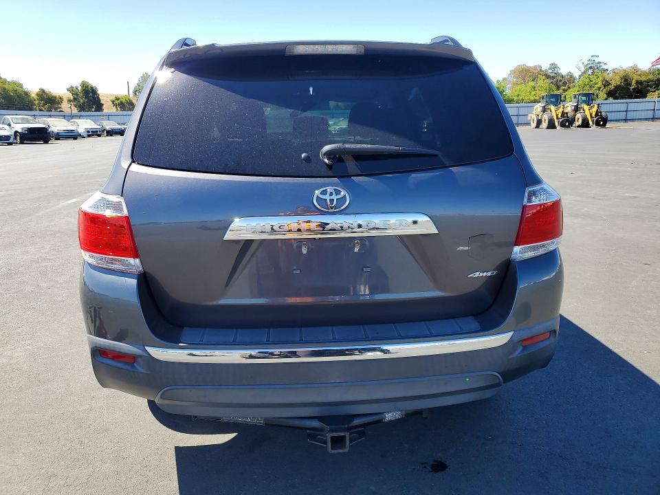 62873886 :رقم المزاد ، 5TDBK3EHXDS221451 vin ، 2013 Toyota Highlander مزاد بيع