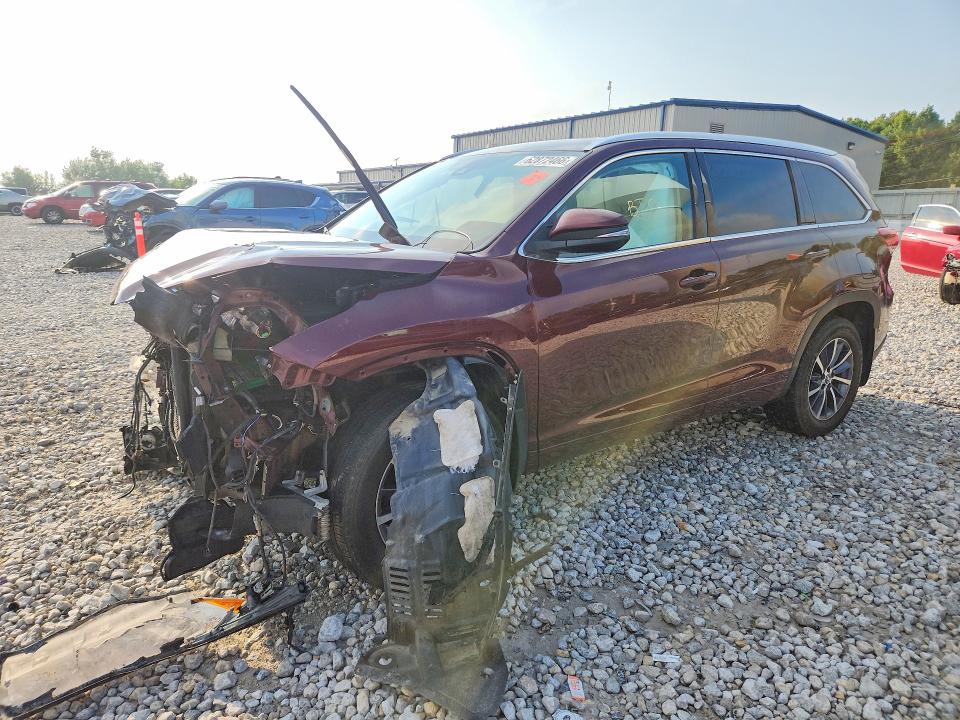 62872466 :رقم المزاد ، 5TDJZRFH2HS384822 vin ، 2017 Toyota Highlander مزاد بيع