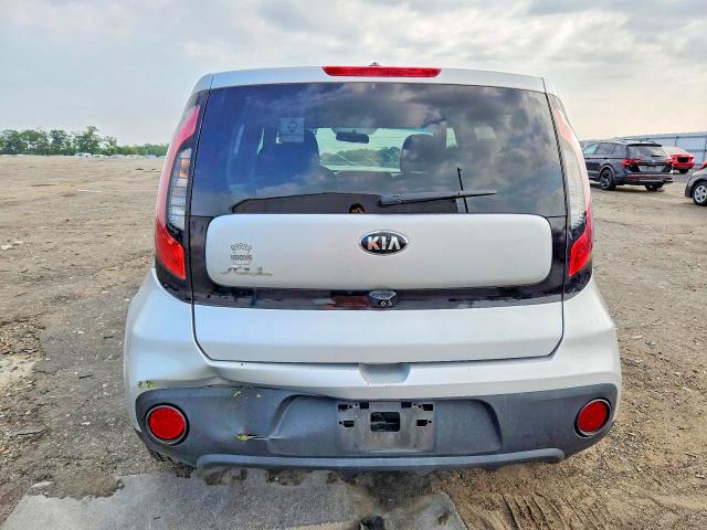 61771486 :رقم المزاد ، KNDJN2A2XJ7506977 vin ، 2018 Kia Soul مزاد بيع