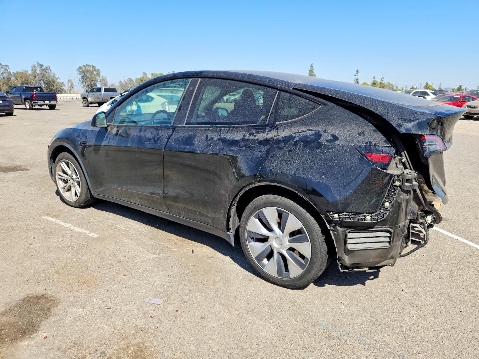 59719476 :رقم المزاد ، 5YJYGAED5MF136292 vin ، 2021 Tesla Model Y مزاد بيع