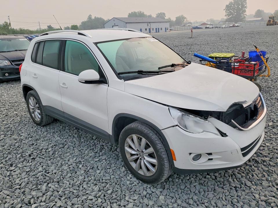 Продаж на аукціоні авто 2011 Volkswagen Tiguan, vin: WVGBV7AX2BW549659, номер лоту: 61110016