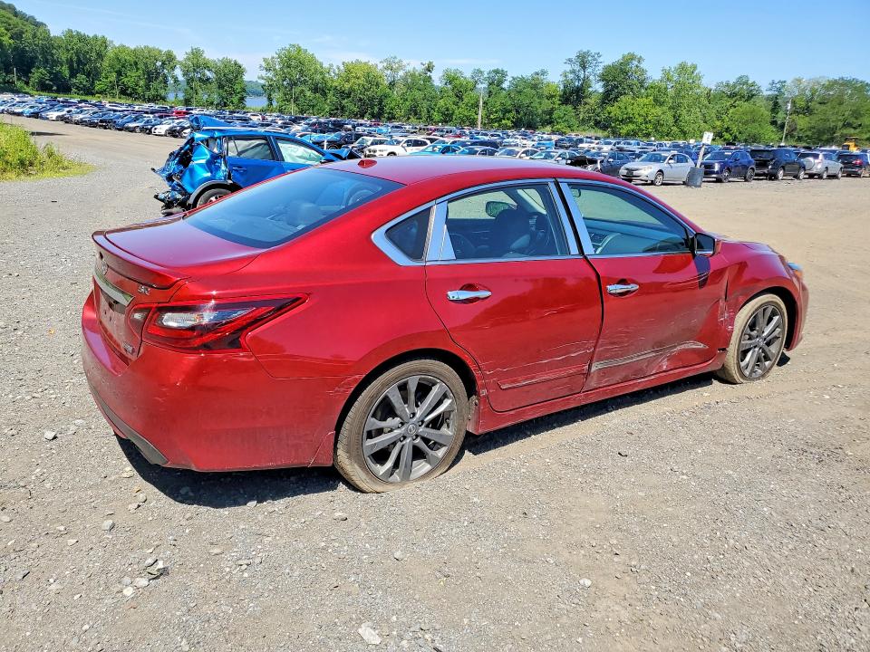 Продаж на аукціоні авто 2018 Nissan Altima, vin: 1N4AL3APXJC295557, номер лоту: 61555036