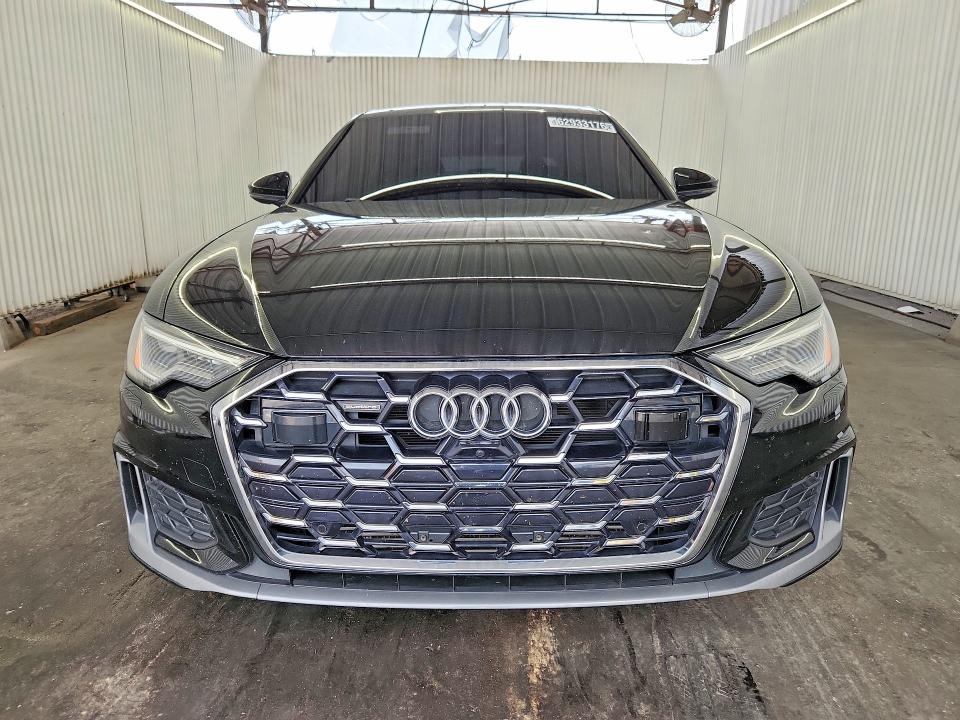 62933176 :رقم المزاد ، WAUL2BF23RN045278 vin ، 2024 Audi A6 مزاد بيع