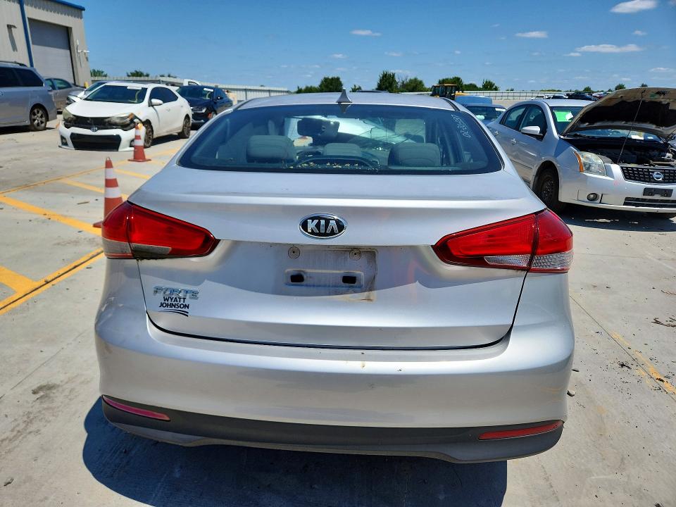 2017 Kia Forte მანქანა იყიდება აუქციონზე, vin: 3KPFK4A74HE066173, აუქციონის ნომერი: 62070806