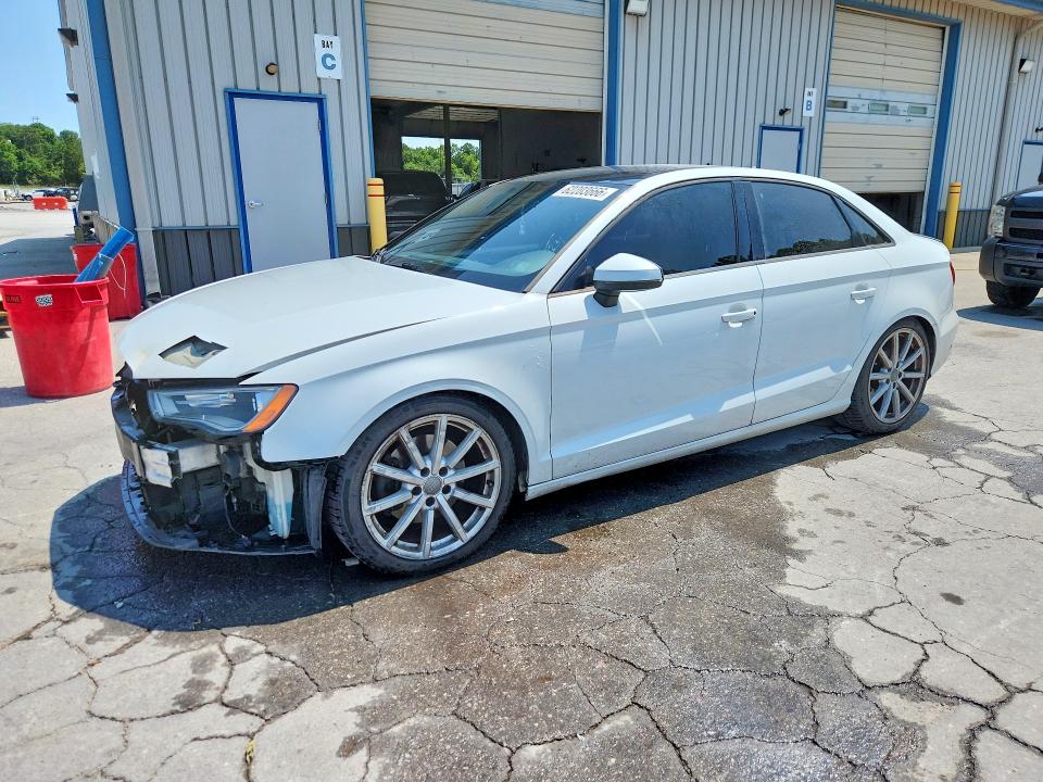 Продажа на аукционе авто 2016 Audi A3, vin: WAUB8GFF2G1035744, номер лота: 62203666