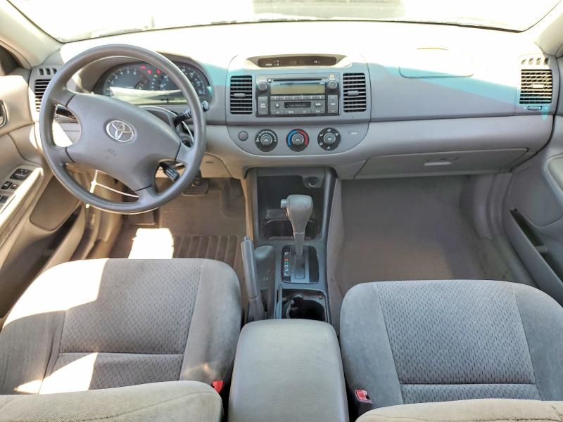 61058516 :رقم المزاد ، 4T1BF32K82U541151 vin ، 2002 Toyota Camry مزاد بيع