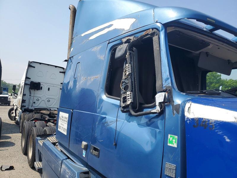 2014 Volvo Vn მანქანა იყიდება აუქციონზე, vin: 4V4NC9EG7EN153626, აუქციონის ნომერი: 57053506