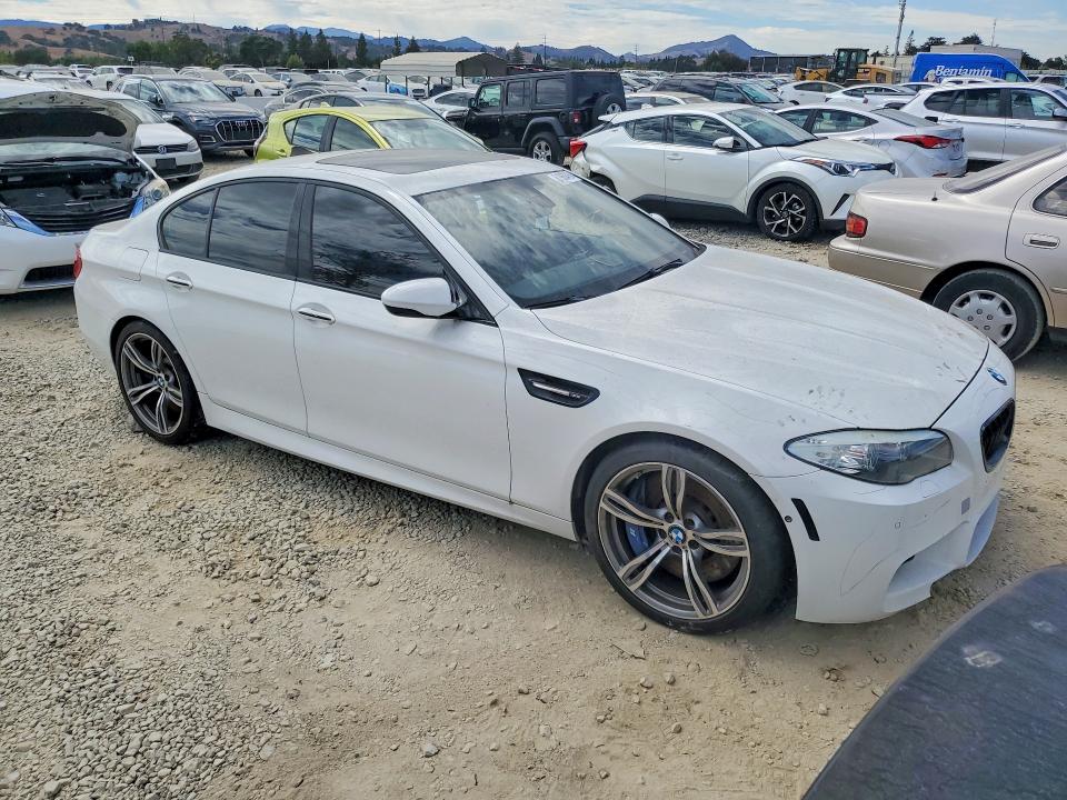 2013 Bmw M5 მანქანა იყიდება აუქციონზე, vin: WBSFV9C5XDC774051, აუქციონის ნომერი: 61963496