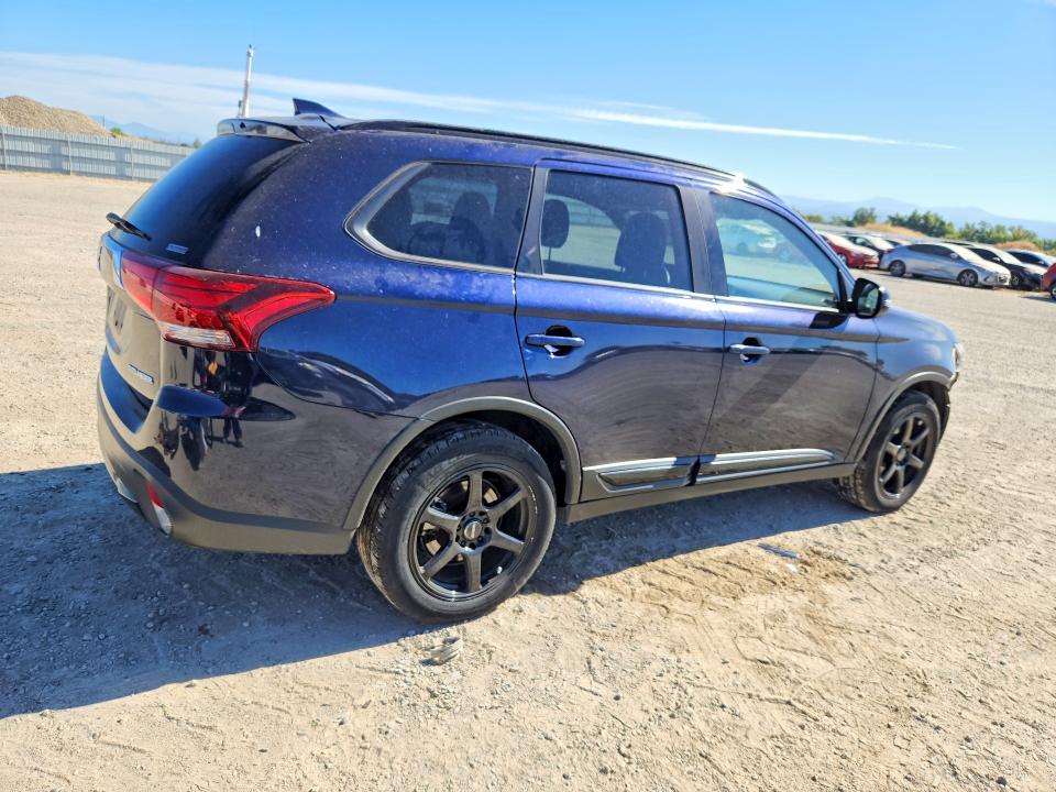 61799796 :رقم المزاد ، JA4AZ3A31JZ053513 vin ، 2018 Mitsubishi Outlander مزاد بيع