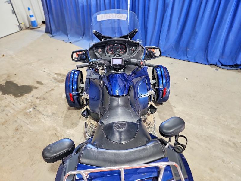 63193876 :رقم المزاد ، 2BXNBDD25GV003356 vin ، 2016 Can-am Spyder Roadster مزاد بيع