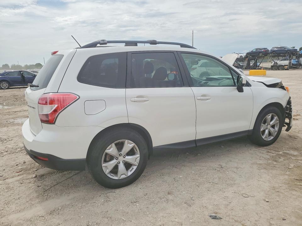 Продаж на аукціоні авто 2014 Subaru Forester, vin: JF2SJAGC8EH500204, номер лоту: 63152816