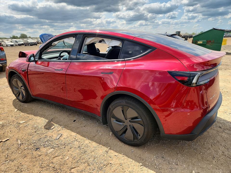 62443196 :رقم المزاد ، 7SAYGDEE1TF322813 vin ، 2026 Tesla Model Y مزاد بيع