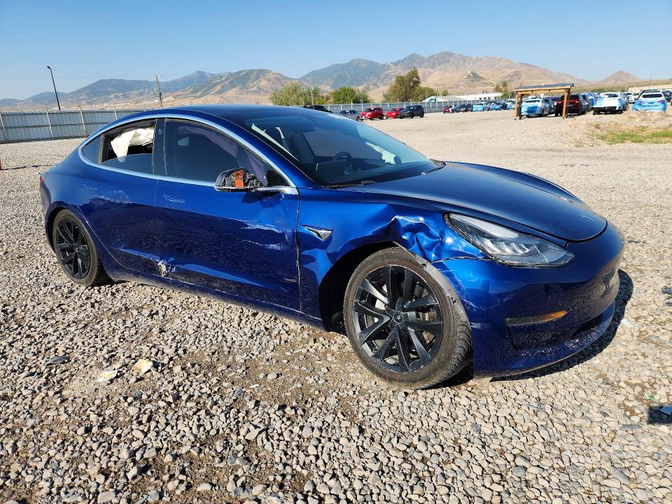 63252796 :رقم المزاد ، 5YJ3E1EB7KF465023 vin ، 2019 Tesla Model 3 مزاد بيع