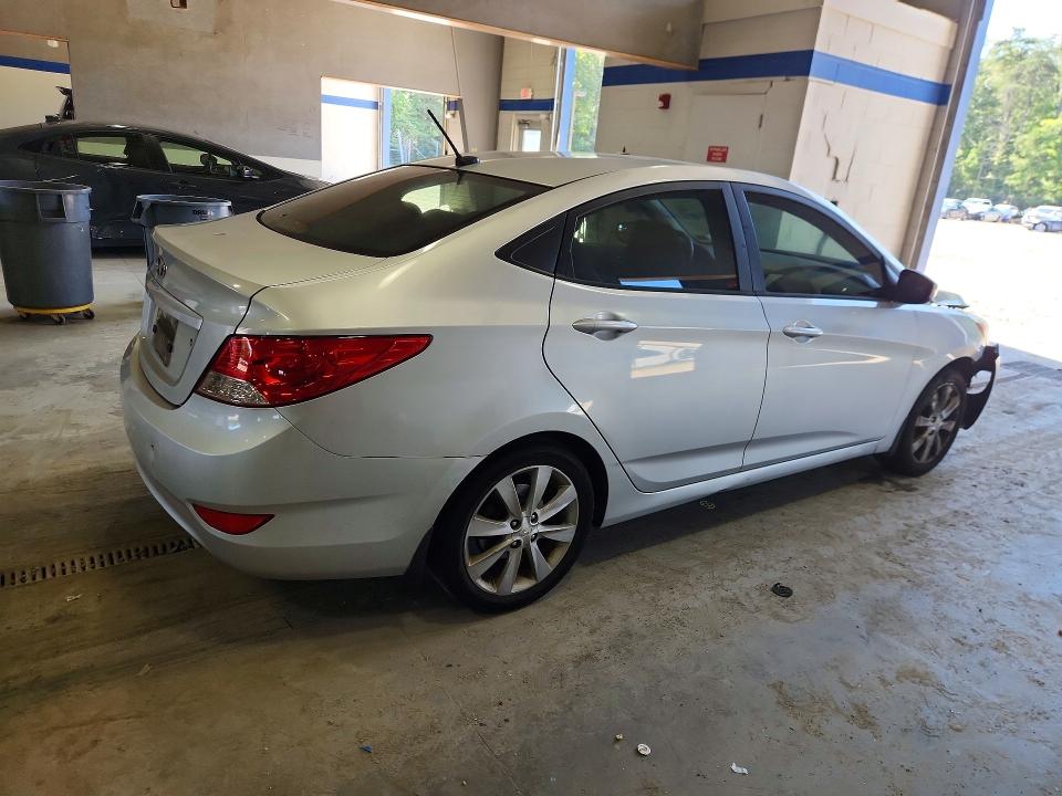61214816 :رقم المزاد ، KMHCU4AEXEU767806 vin ، 2014 Hyundai Accent مزاد بيع