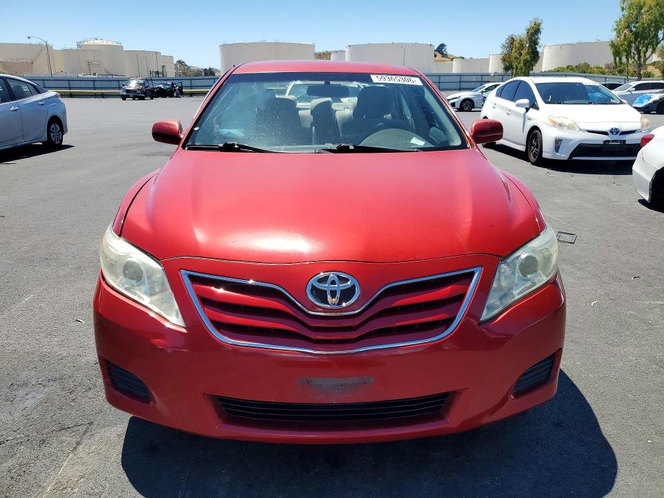 59365306 :رقم المزاد ، 4T1BF3EKXBU684680 vin ، 2011 Toyota Camry مزاد بيع