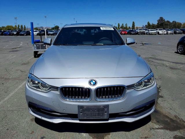 61884426 :رقم المزاد ، WBA8E1C57HK895095 vin ، 2017 Bmw 330e مزاد بيع