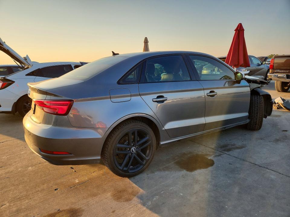 61674236 :رقم المزاد ، WAUAUGFF8LA054140 vin ، 2020 Audi A3 مزاد بيع