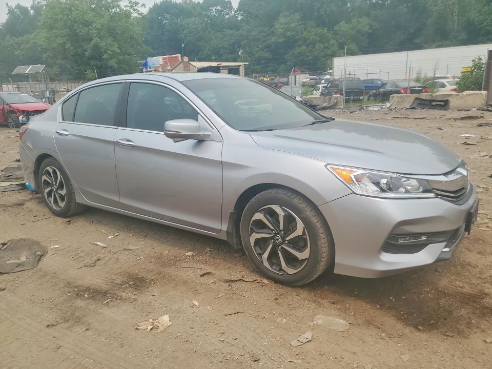 Продажа на аукционе авто 2017 Honda Accord, vin: 1HGCR2F88HA002579, номер лота: 61531856