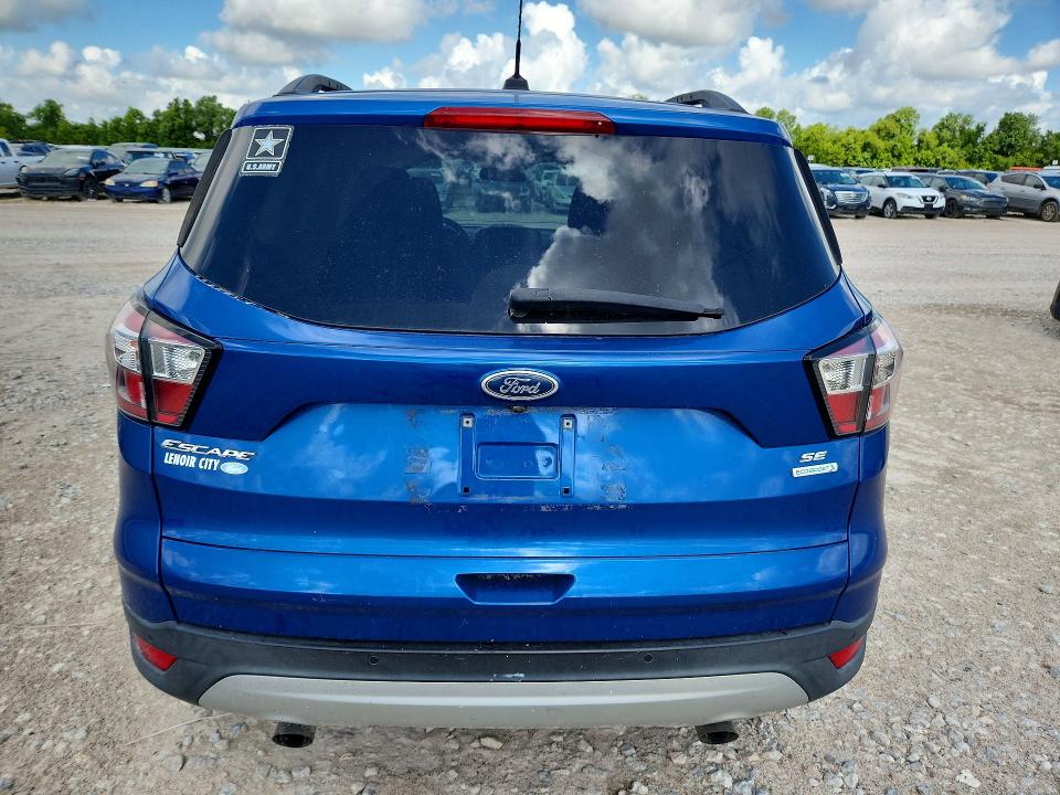 60204336 :رقم المزاد ، 1FMCU0GD2HUE05786 vin ، 2017 Ford Escape مزاد بيع