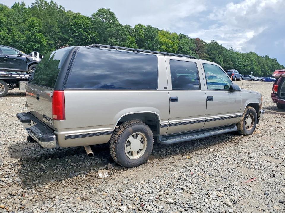 60824626 :رقم المزاد ، 3GNEC16RXXG135718 vin ، 1999 Chevrolet Suburban مزاد بيع