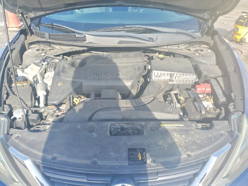 Продажа на аукционе авто 2017 Nissan Altima, vin: 1N4AL3APXHC197784, номер лота: 61894306