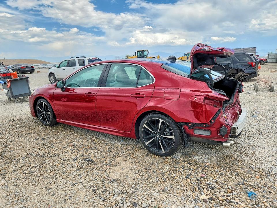 Auction sale of the 2018 Toyota Camry, vin: 4T1BZ1HK8JU506062, lot number: 62684406