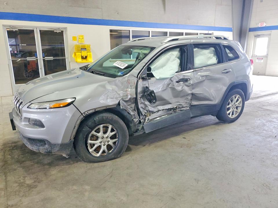 Продаж на аукціоні авто 2016 Jeep Cherokee, vin: 1C4PJMCS7GW194100, номер лоту: 61029226