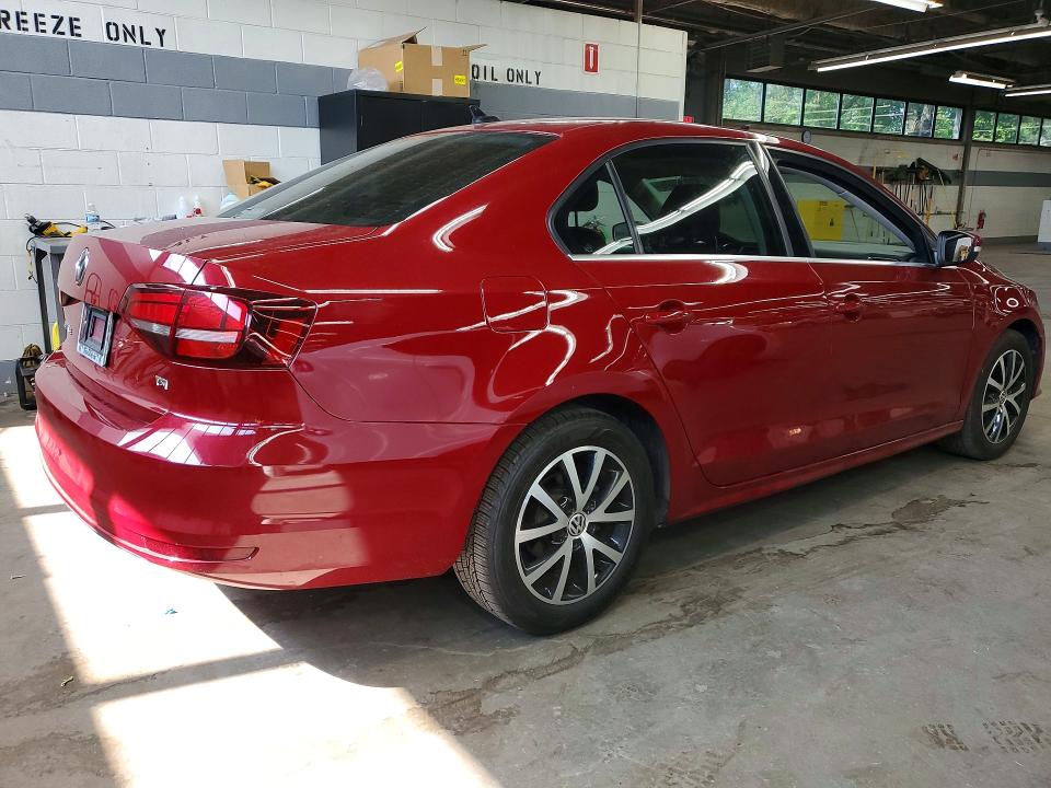62016476 :رقم المزاد ، 3VWDB7AJ3HM368769 vin ، 2017 Volkswagen Jetta مزاد بيع