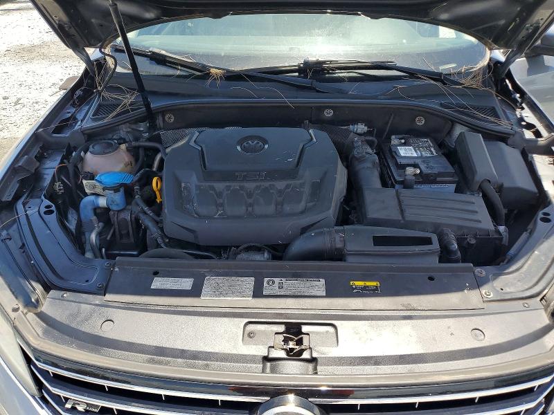 61578476 :رقم المزاد ، 1VWAA7A33JC001773 vin ، 2018 Volkswagen Passat مزاد بيع
