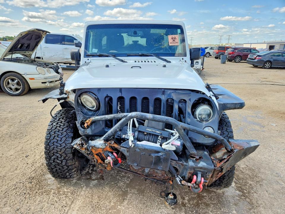 58576306 :رقم المزاد ، 1C4BJWEG0FL514470 vin ، 2015 Jeep Wrangler Unlimited مزاد بيع