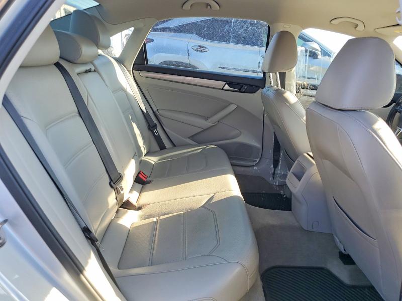2015 Volkswagen Passat მანქანა იყიდება აუქციონზე, vin: 1VWAS7A37FC108331, აუქციონის ნომერი: 61010446