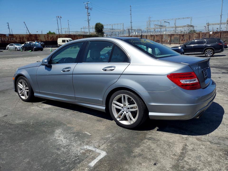 2014 Mercedes-benz C მანქანა იყიდება აუქციონზე, vin: WDDGF4HB0EA965961, აუქციონის ნომერი: 62762506
