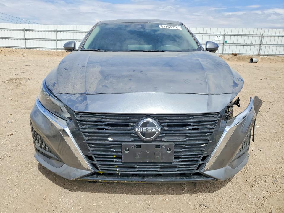 61758536 :رقم المزاد ، 1N4BL4EV1PN302105 vin ، 2023 Nissan Altima مزاد بيع