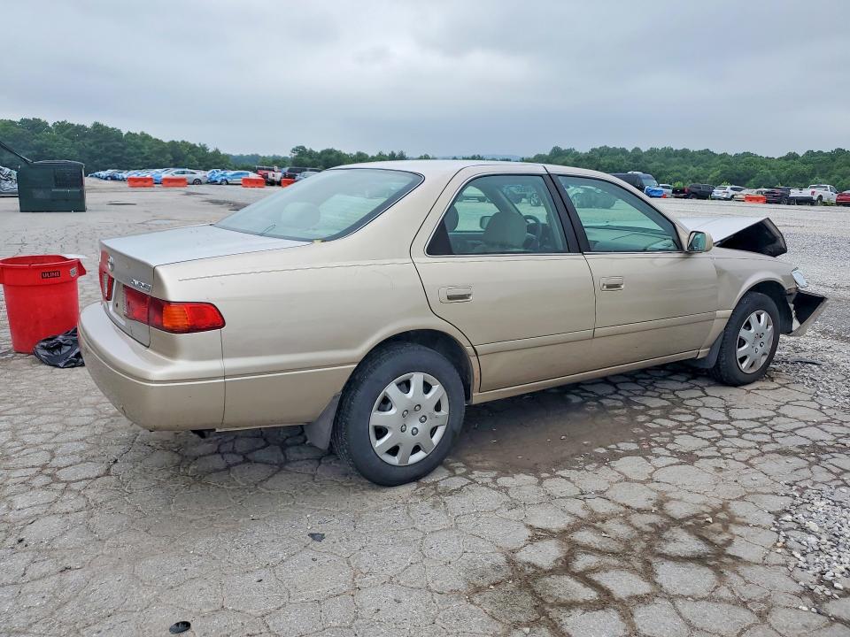 60018686 :رقم المزاد ، 4T1BG22K9YU736918 vin ، 2000 Toyota Camry مزاد بيع