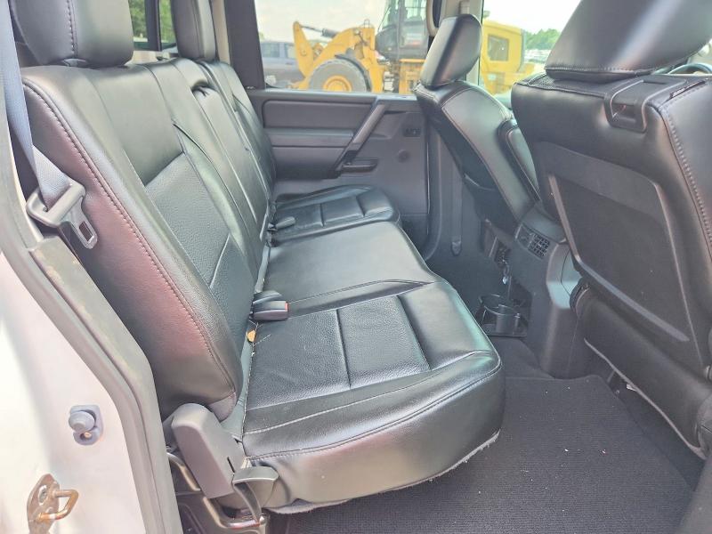 59367636 :رقم المزاد ، 1N6BA0ED9CN308838 vin ، 2012 Nissan Titan مزاد بيع